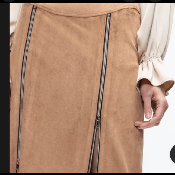 Vivienne Hu NY Caramel Color Suede feel Zippered Skirt - Picture 1 of 8